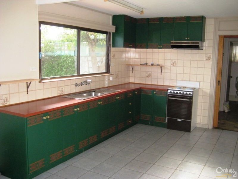 24 Tangier Boulevard, Sellicks Beach SA 5174