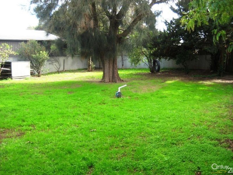 24 Tangier Boulevard, Sellicks Beach SA 5174