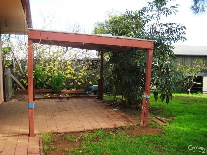 24 Tangier Boulevard, Sellicks Beach SA 5174