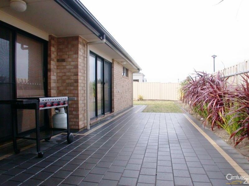 18 Basin Street, Aldinga Beach SA 5173