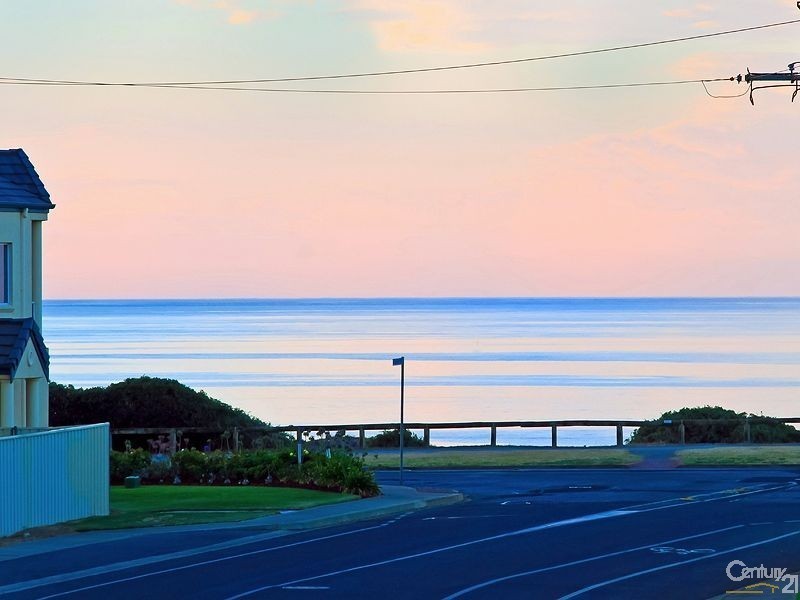 8 Quinliven Road, Aldinga Beach SA 5173