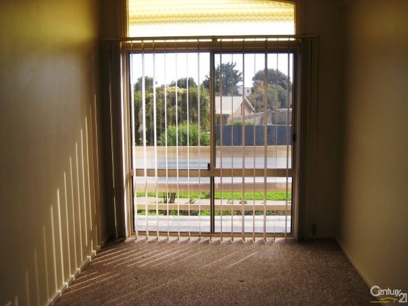 8 Quinliven Road, Aldinga Beach SA 5173