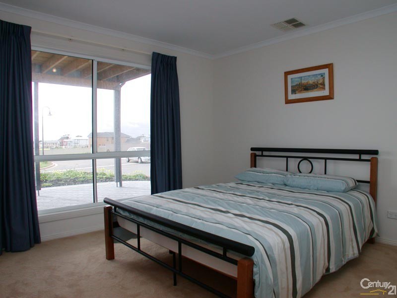 12 Caronia Cove, Sellicks Beach SA 5174