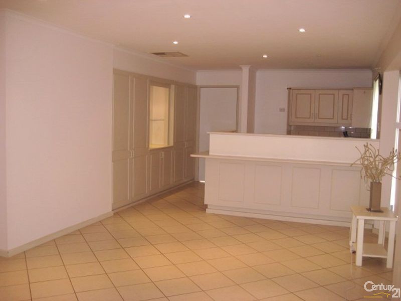 2 Spruce Avenue, Seaford SA 5169