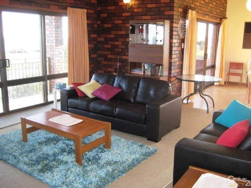 93 Esplanade, Aldinga Beach SA 5173