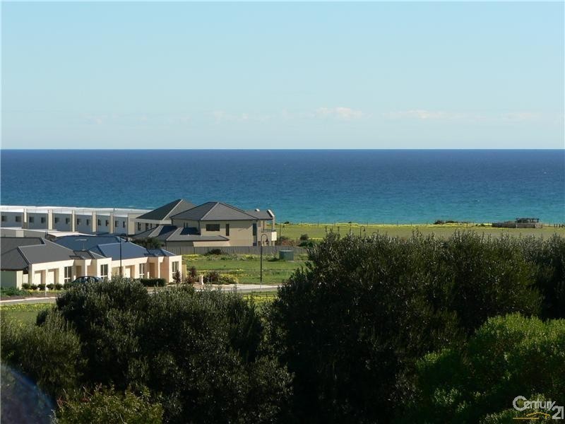 8 Riviera Road, Sellicks Beach SA 5174
