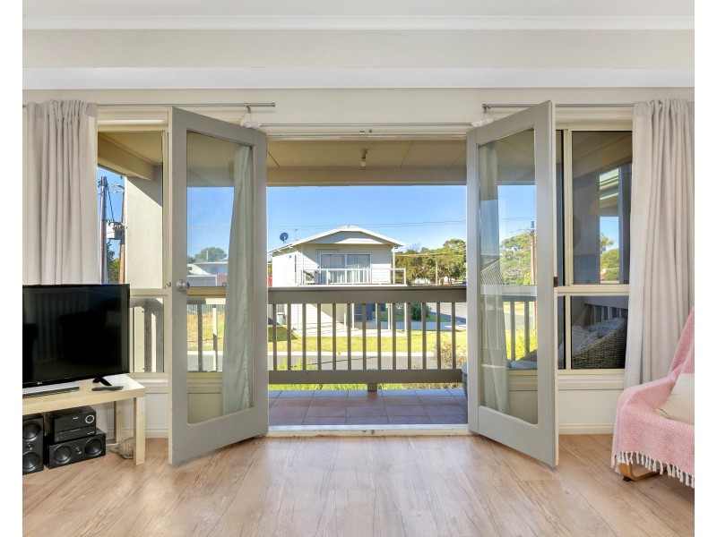 4 Seaborne Avenue, Port Willunga SA 5173