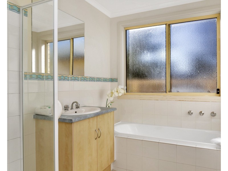 4 Seaborne Avenue, Port Willunga SA 5173