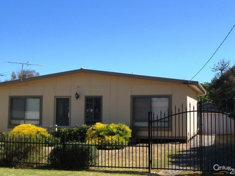 13 Gordon Street, Aldinga Beach SA 5173