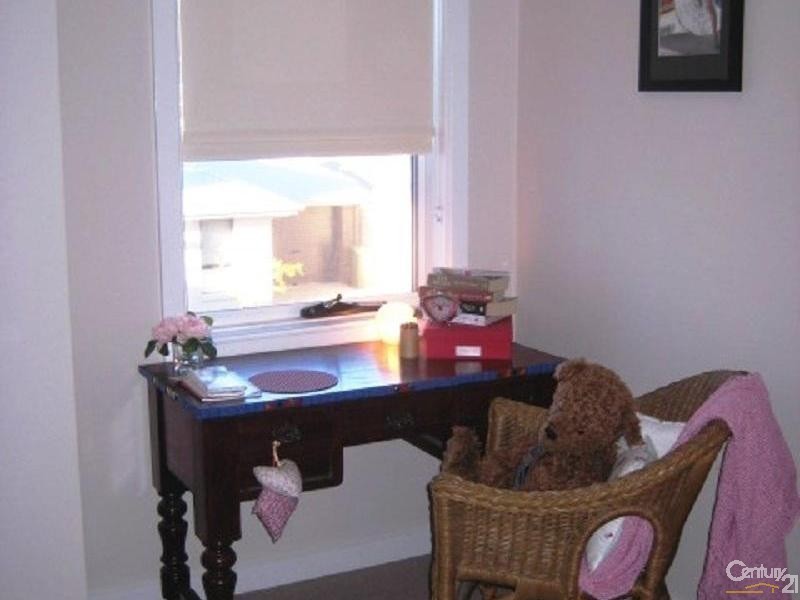 24 Grey Box Avenue, Noarlunga Centre SA 5168