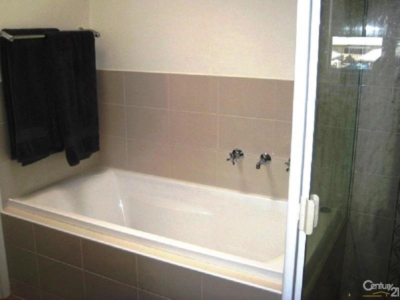 24 Grey Box Avenue, Noarlunga Centre SA 5168