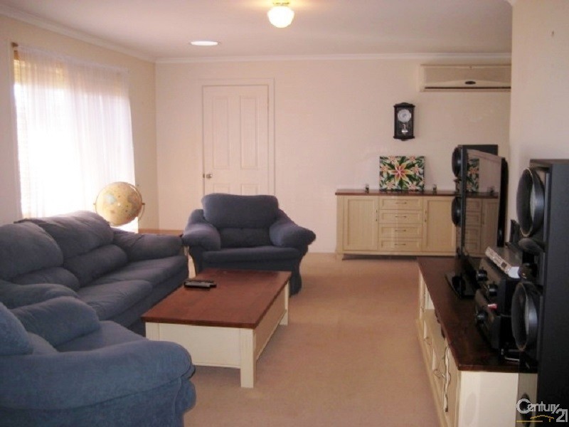 9 Barracoota Crescent, Aldinga Beach SA 5173