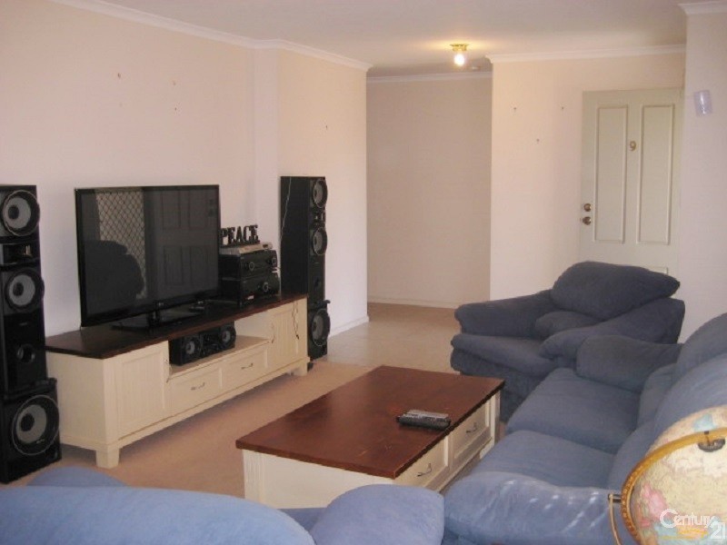 9 Barracoota Crescent, Aldinga Beach SA 5173