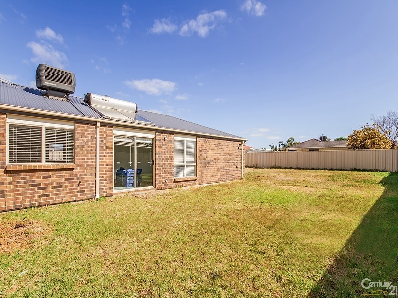 3 Urchin Crescent, Aldinga Beach SA 5173