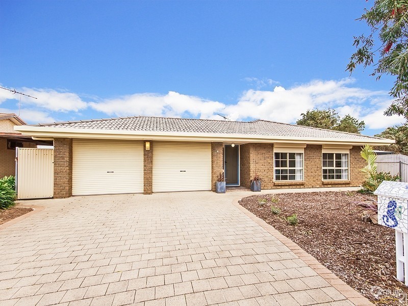 4 Coral Avenue, Port Willunga SA 5173