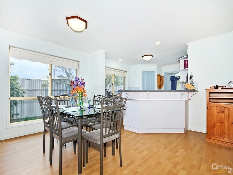 4 Coral Avenue, Port Willunga SA 5173