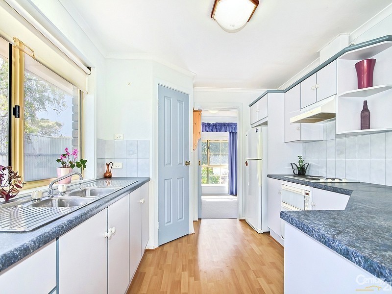 4 Coral Avenue, Port Willunga SA 5173