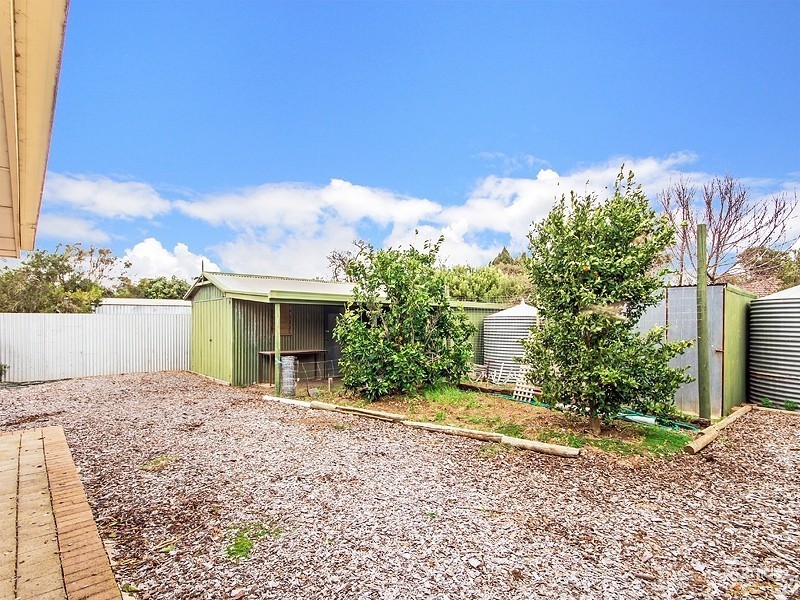 4 Coral Avenue, Port Willunga SA 5173