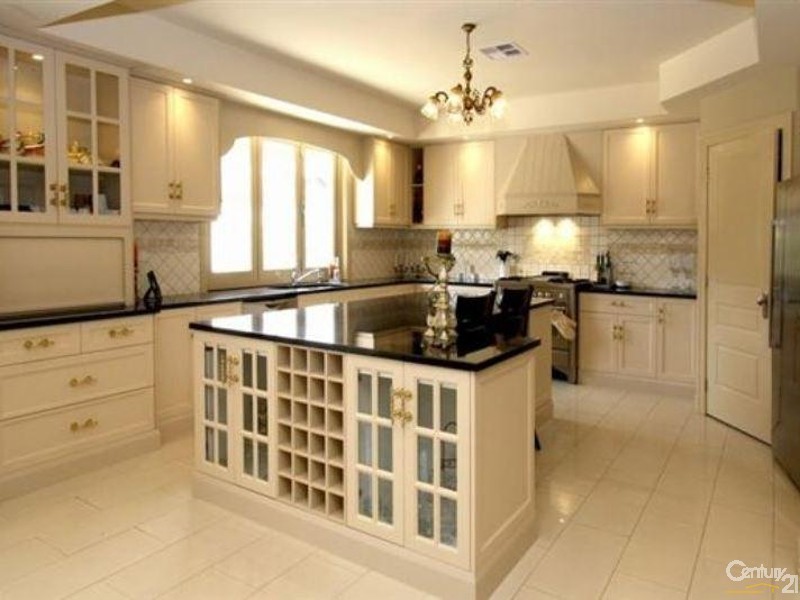 8 Riviera Road, Sellicks Beach SA 5174