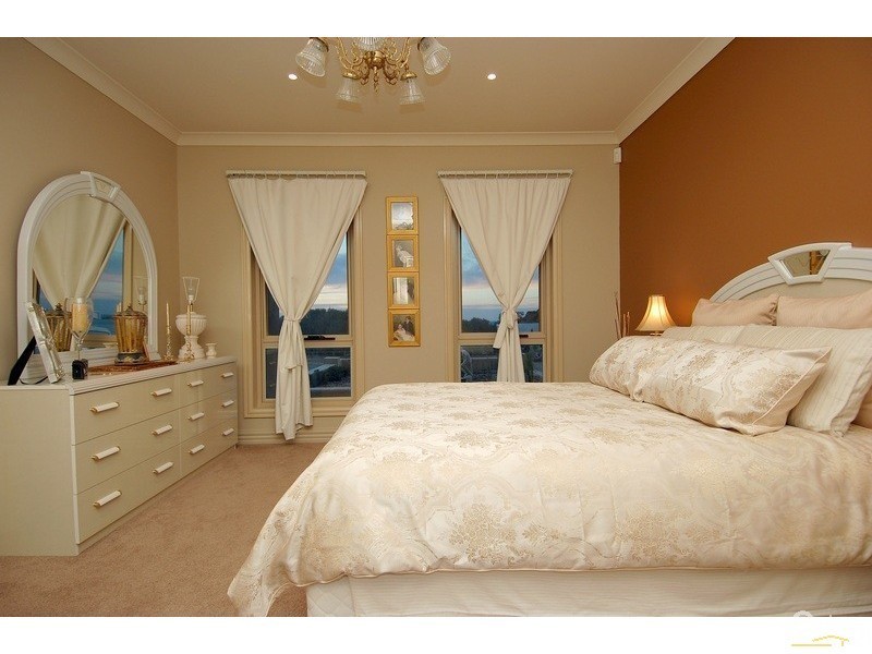 8 Riviera Road, Sellicks Beach SA 5174