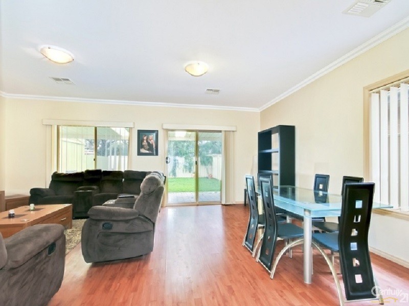 7 Oakley Crescent, Aldinga Beach SA 5173