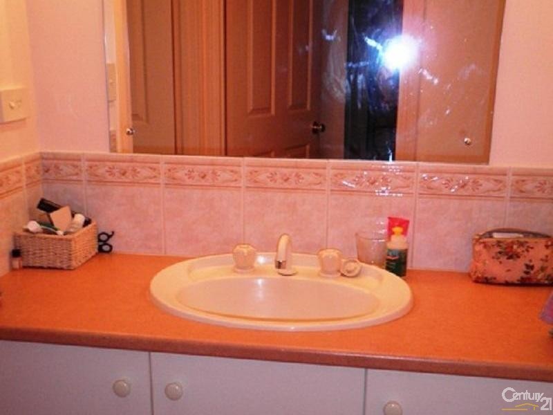 9 Aubrey Drive, Willunga SA 5172