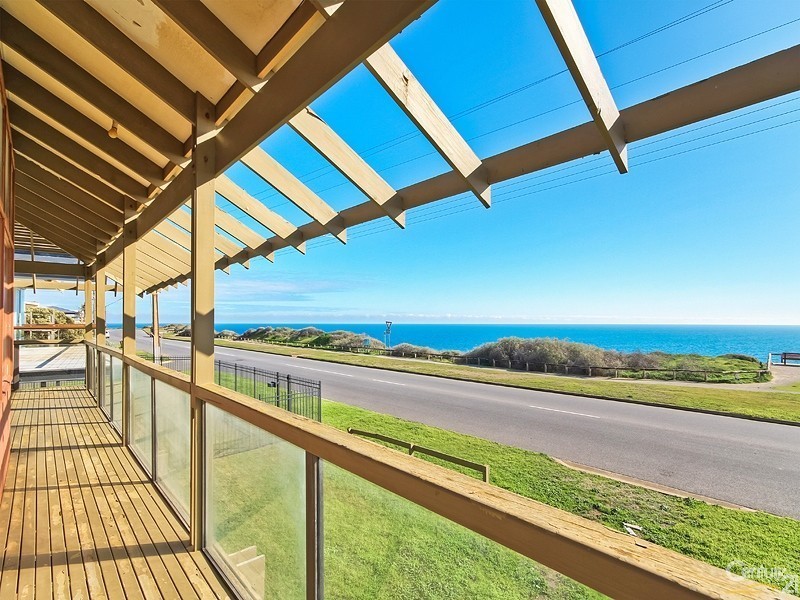 32 Esplanade, Port Willunga SA 5173