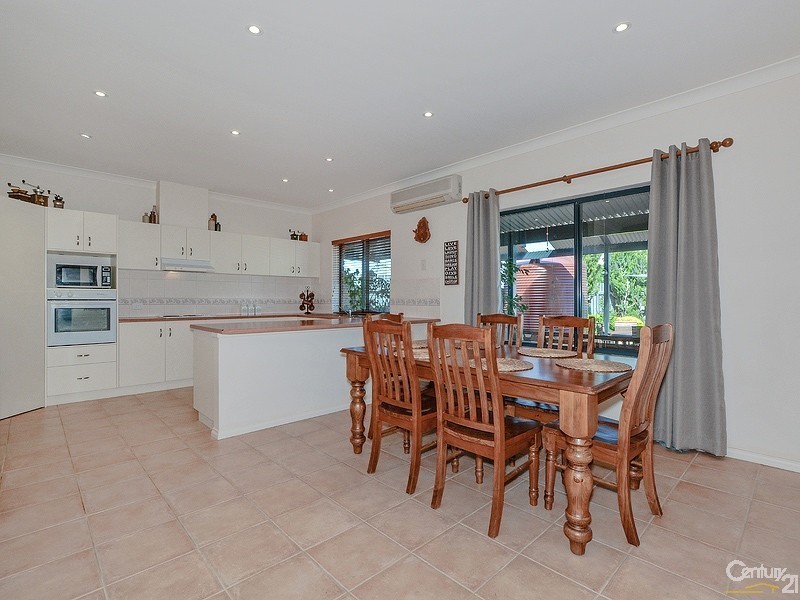 10 Harvey Crescent, Aldinga Beach SA 5173