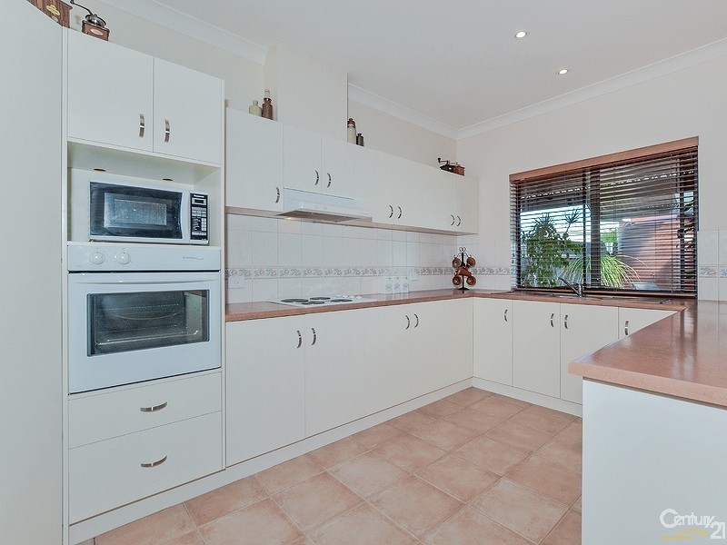 10 Harvey Crescent, Aldinga Beach SA 5173