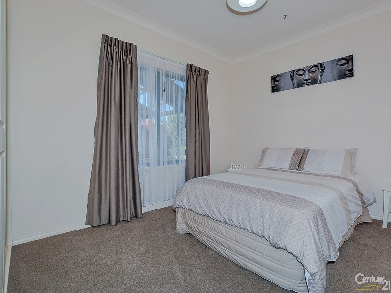 10 Harvey Crescent, Aldinga Beach SA 5173