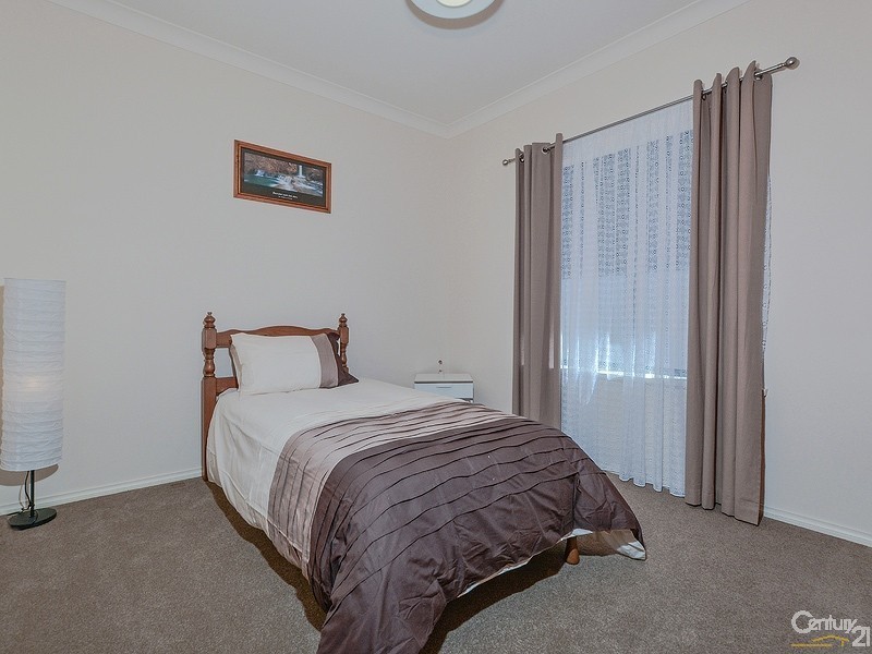 10 Harvey Crescent, Aldinga Beach SA 5173