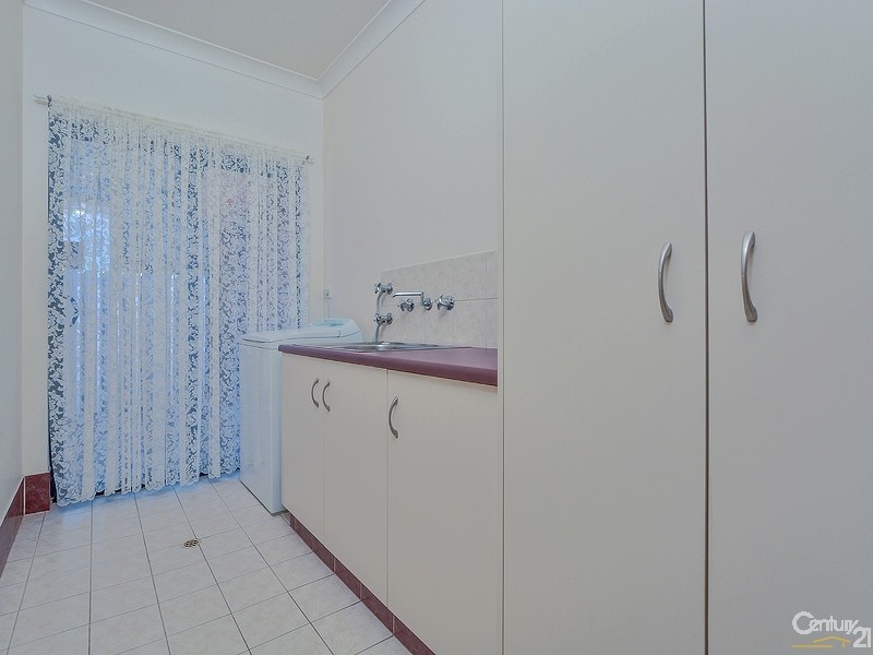 10 Harvey Crescent, Aldinga Beach SA 5173