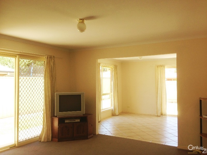 33A Hamilton Road, Aldinga Beach SA 5173