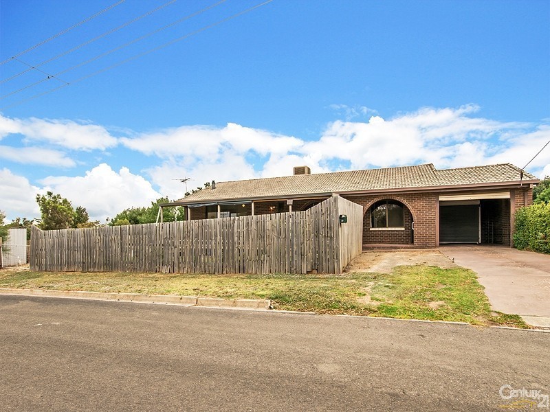 10 Lucerno Crescent, Sellicks Beach SA 5174