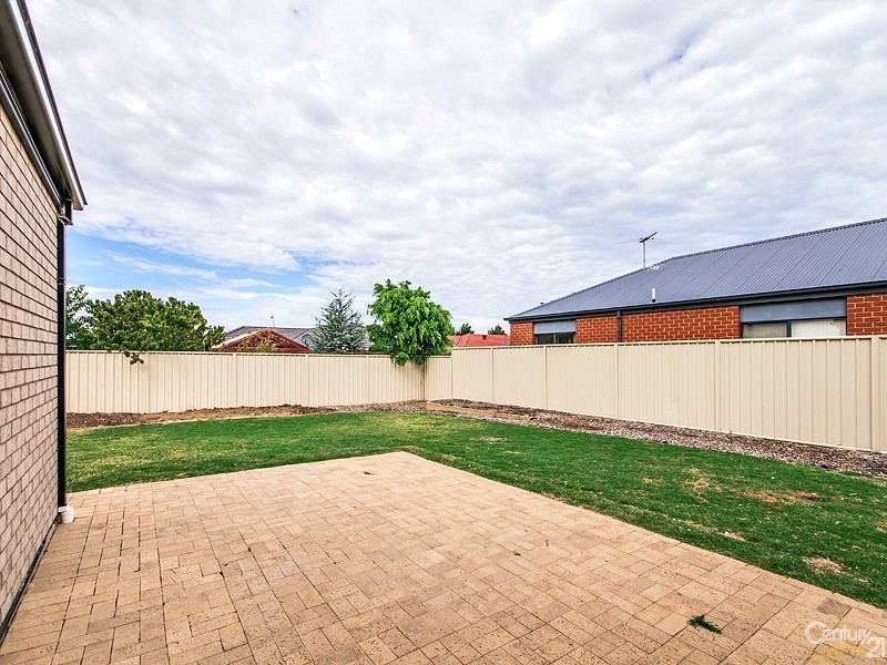 110 Quinliven Road, Aldinga Beach SA 5173