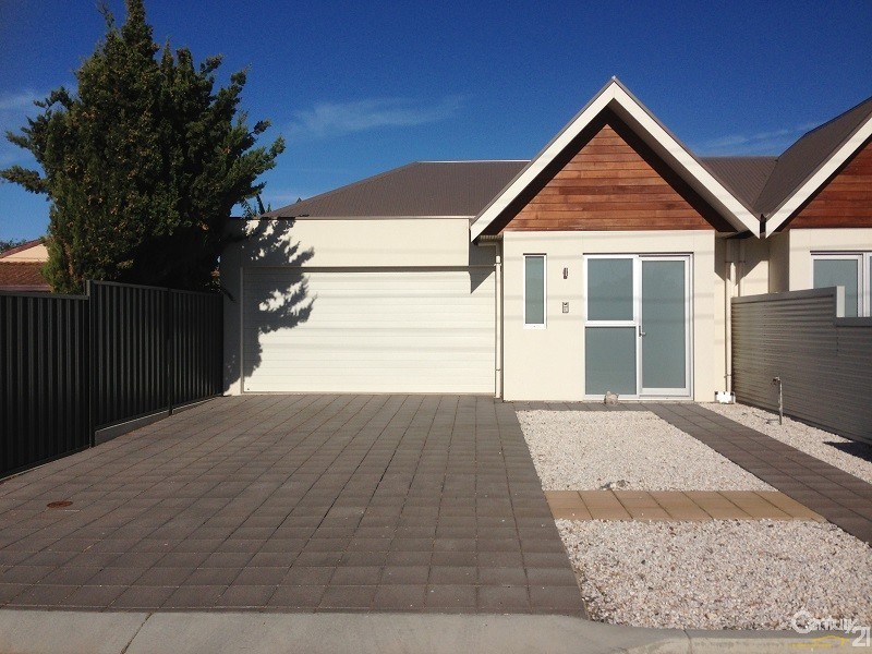 9 Falcon Street, Port Willunga SA 5173