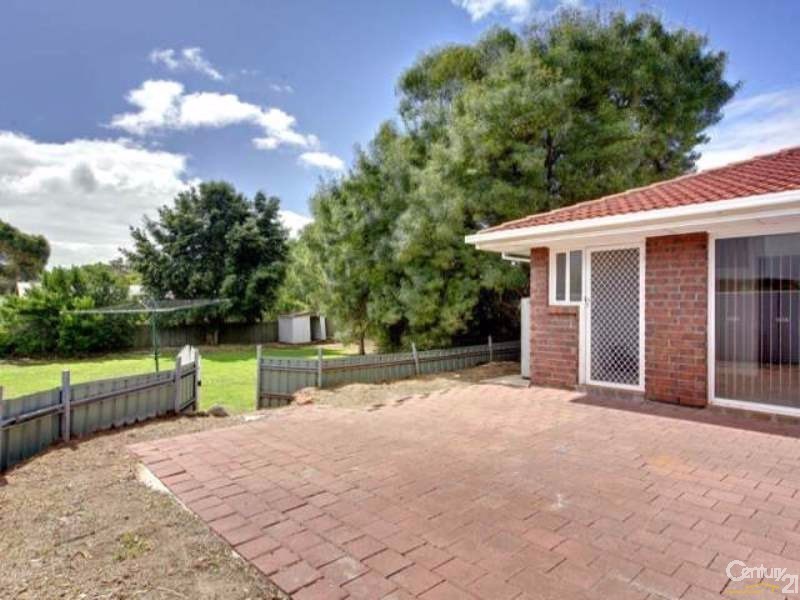 11 Caffrey Crescent, Port Willunga SA 5173