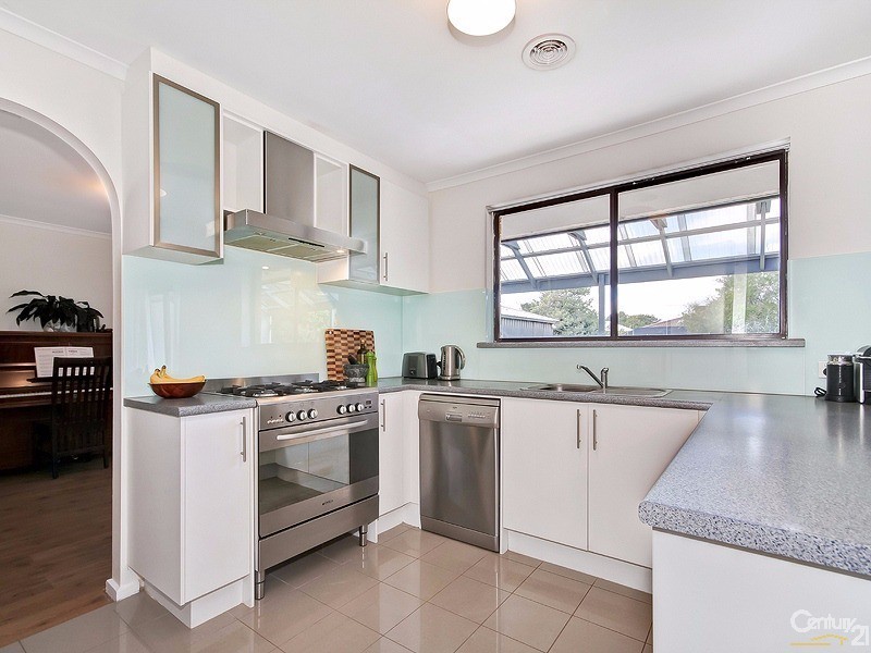 104 Albany Avenue, Port Noarlunga South SA 5167