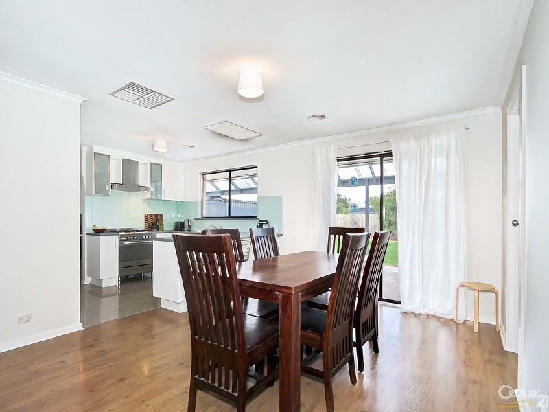 104 Albany Avenue, Port Noarlunga South SA 5167