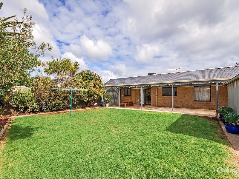 104 Albany Avenue, Port Noarlunga South SA 5167
