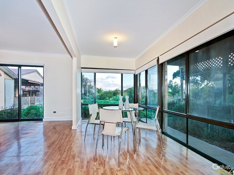 11 Caralue Street, Port Willunga SA 5173