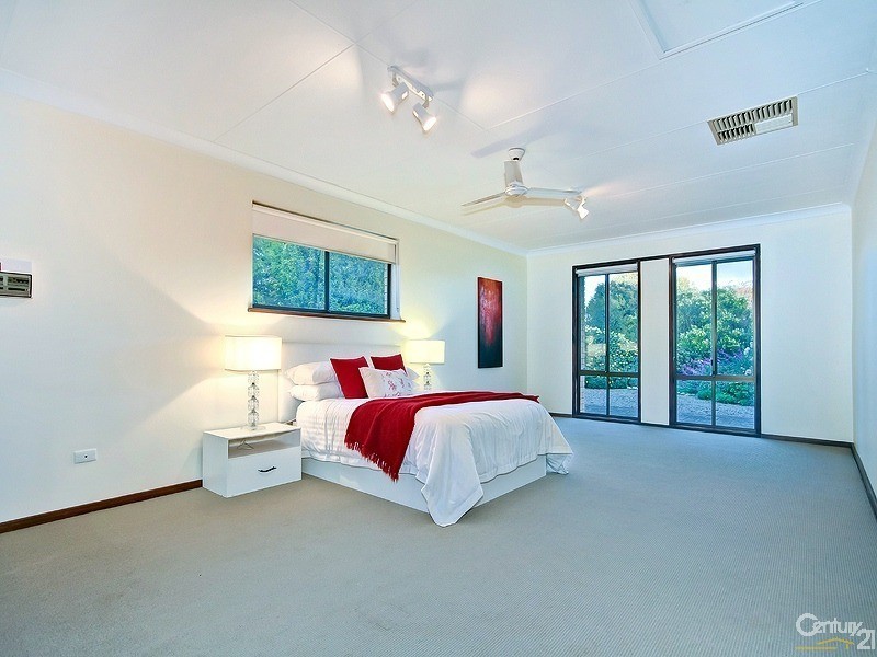 11 Caralue Street, Port Willunga SA 5173