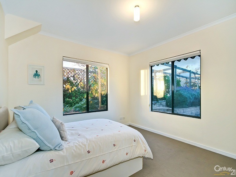 11 Caralue Street, Port Willunga SA 5173