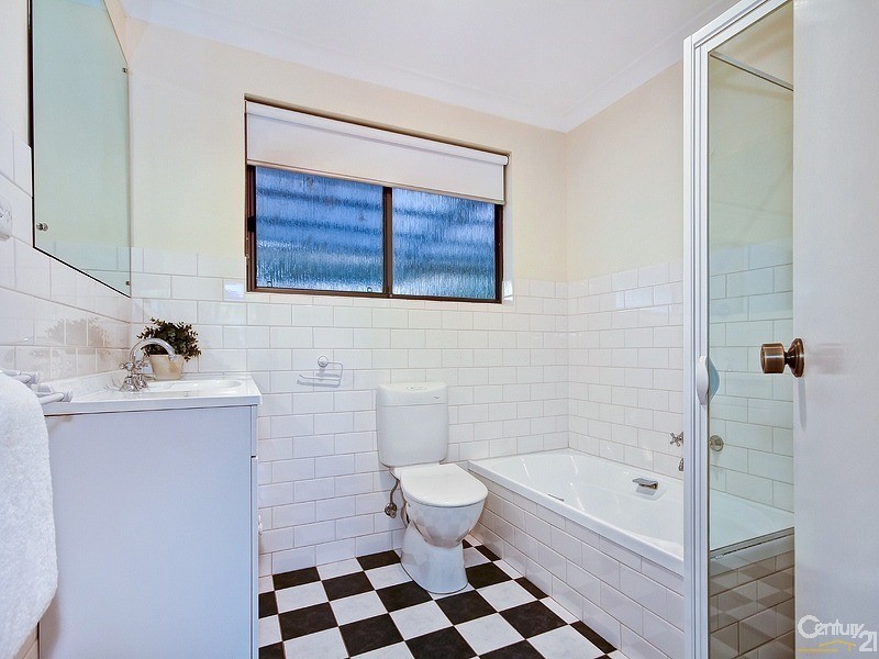 11 Caralue Street, Port Willunga SA 5173
