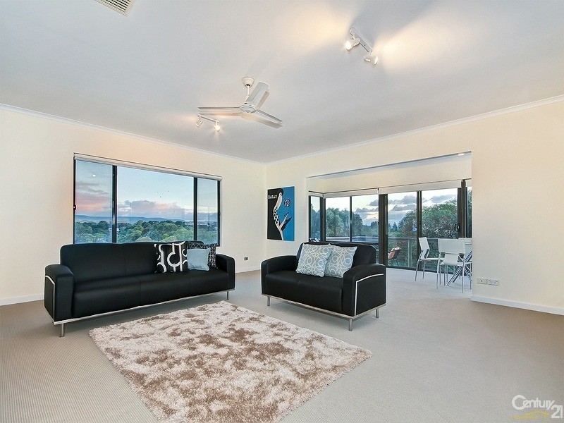 11 Caralue Street, Port Willunga SA 5173