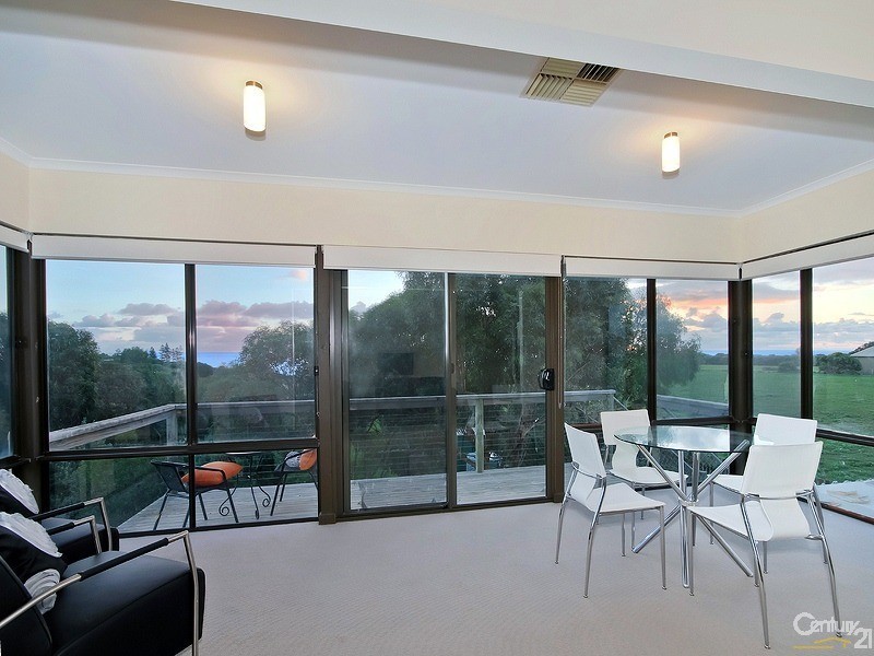 11 Caralue Street, Port Willunga SA 5173