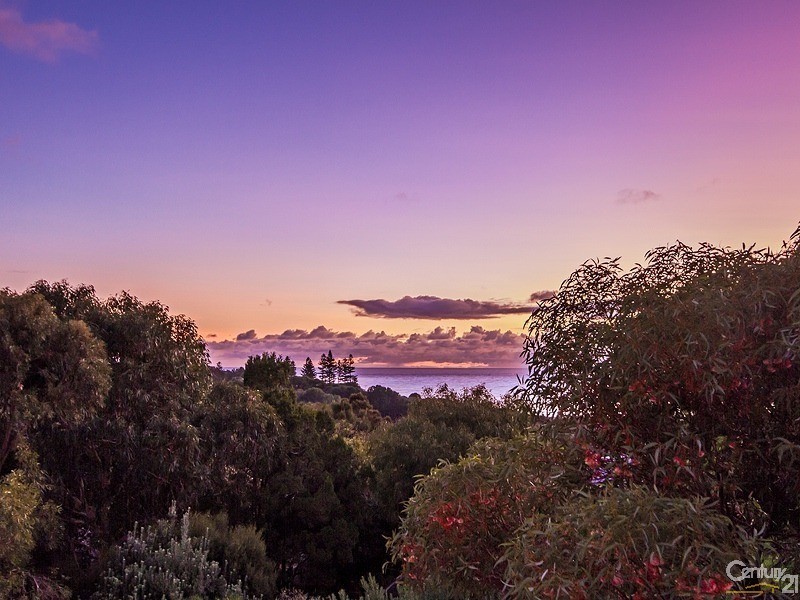 11 Caralue Street, Port Willunga SA 5173