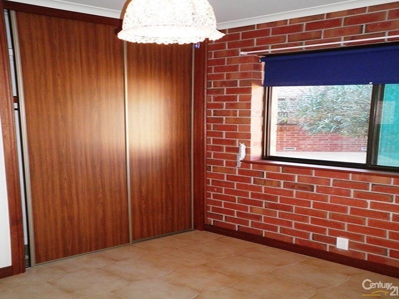 2/2 Warrigal Road, Aldinga Beach SA 5173