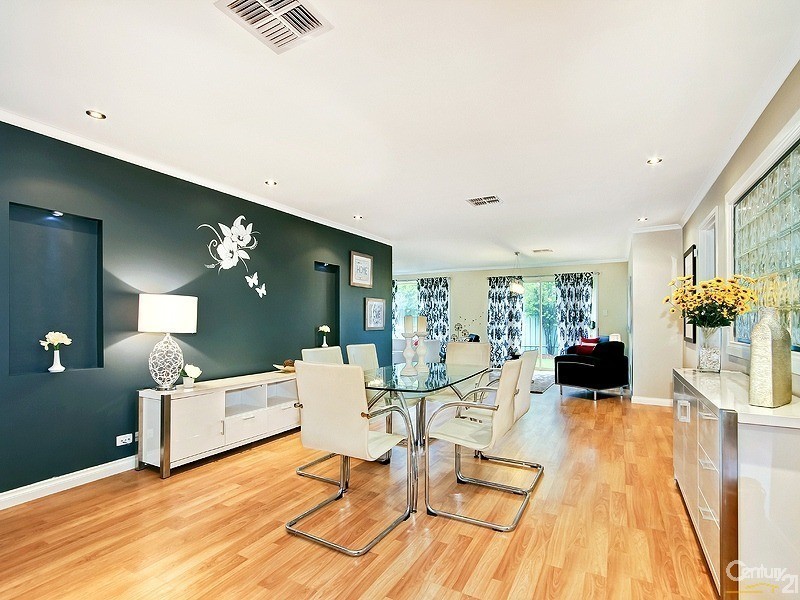 24 Eloise Avenue, Hallett Cove SA 5158