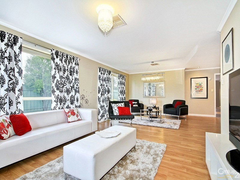 24 Eloise Avenue, Hallett Cove SA 5158